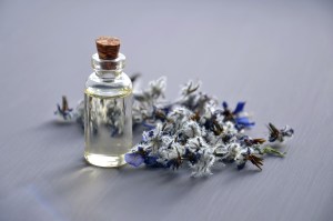 cosmetic-oil-bottle
